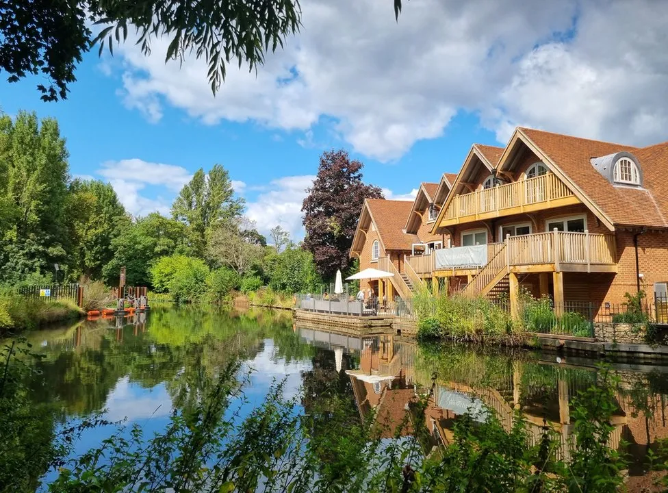 The Boathouse exterior image and River Wey